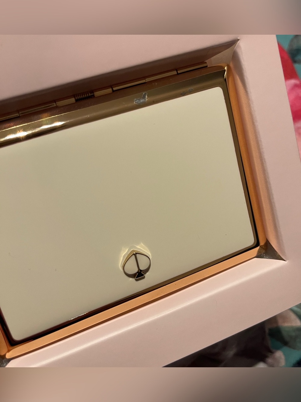 Kate Spade White and Gold Spade Street ID/Card Holder *Minor Flaws* - Picture 6 of 14